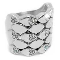 Anillo tramado con cubics de acero quirúrgico