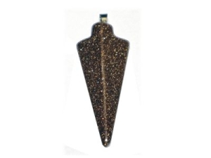 Dije punta de flecha Goldstone marrón