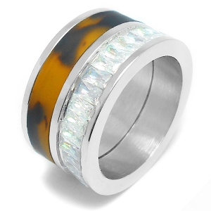 Anillo con animal print y cubics blancos de acero quirúrgico
