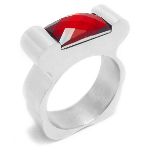 Anillo con piedra facetada roja de acero quirúrgico
