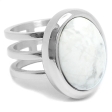 Anillo triple con piedra blanco marmol ovalada de acero quirúrgico